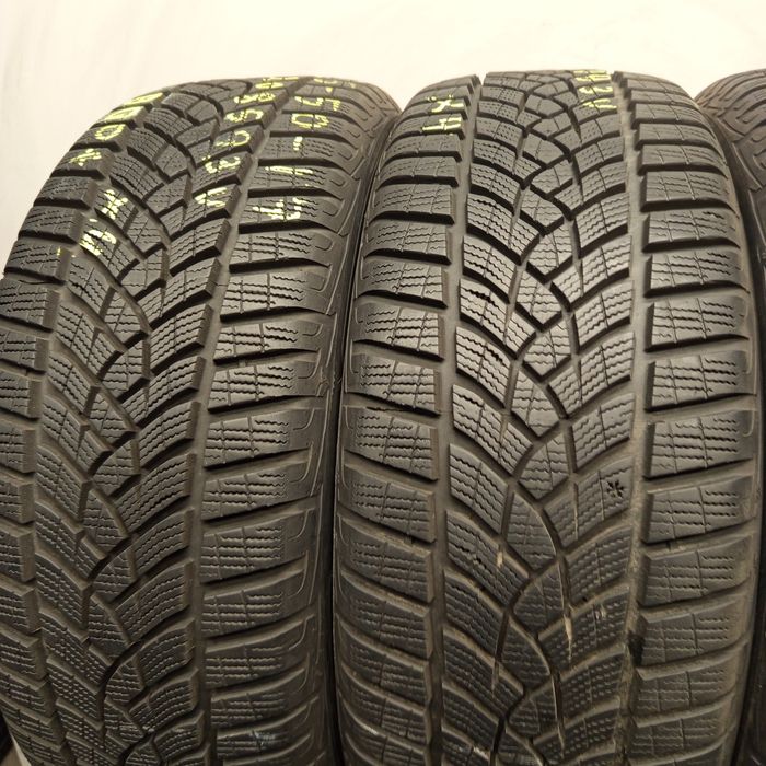 205/50R17 Goodyear Ultra Grip Performance