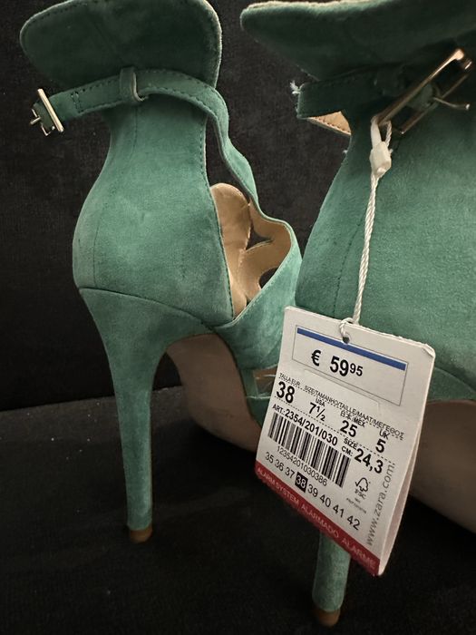 Sapo senhora Zara novos