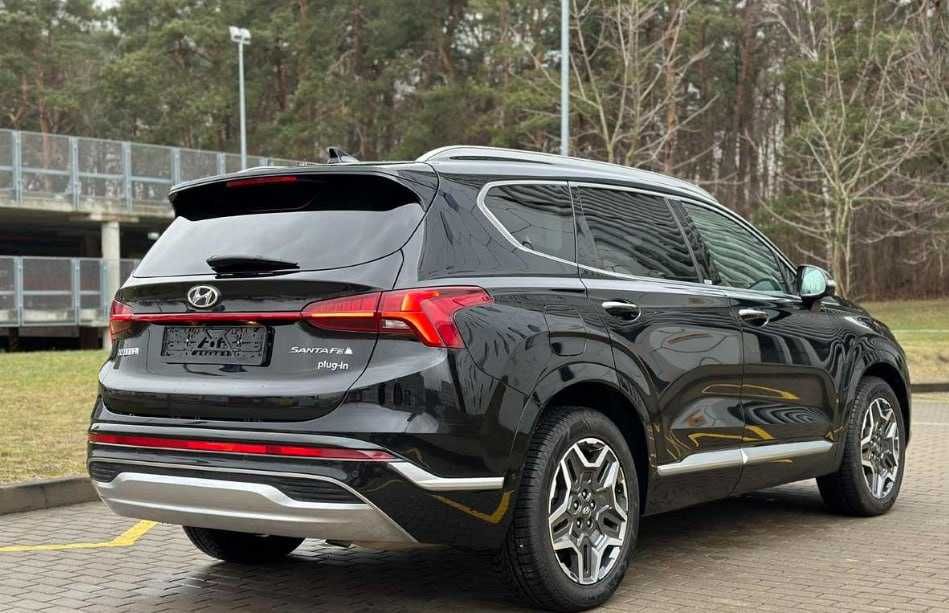 Продам Hyundai Santa Fe 2021 року