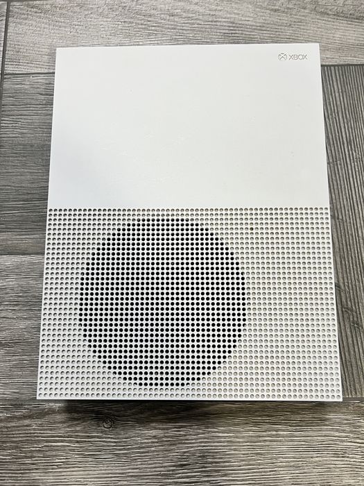 Продам консоль Xbox one s 500gb