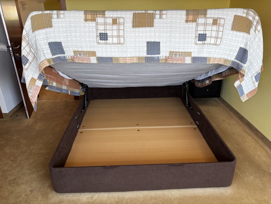 Cama com arrumação 1.60x2.00 Molaflex