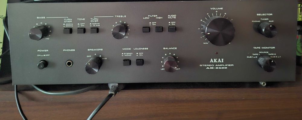 Стереопідсилювач Akai AM-2400 — Вінтажний звук (Японія)