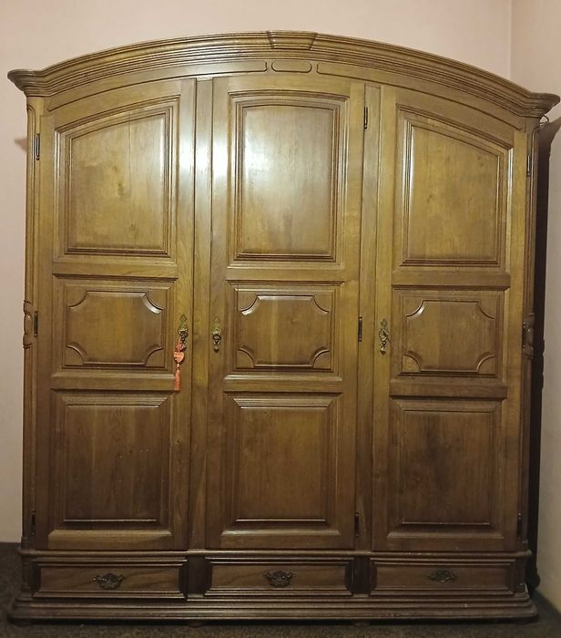 Móvel em Madeira Nobre