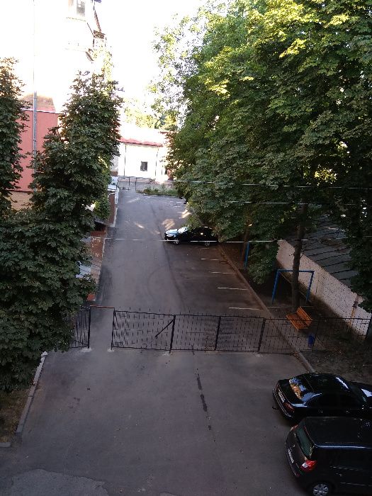 Оренда квартири подобово ,2 кiмн,центр,чисто,Володимирска105