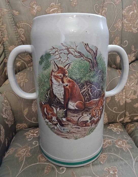 Великий пивний кухоль на 10 літрів