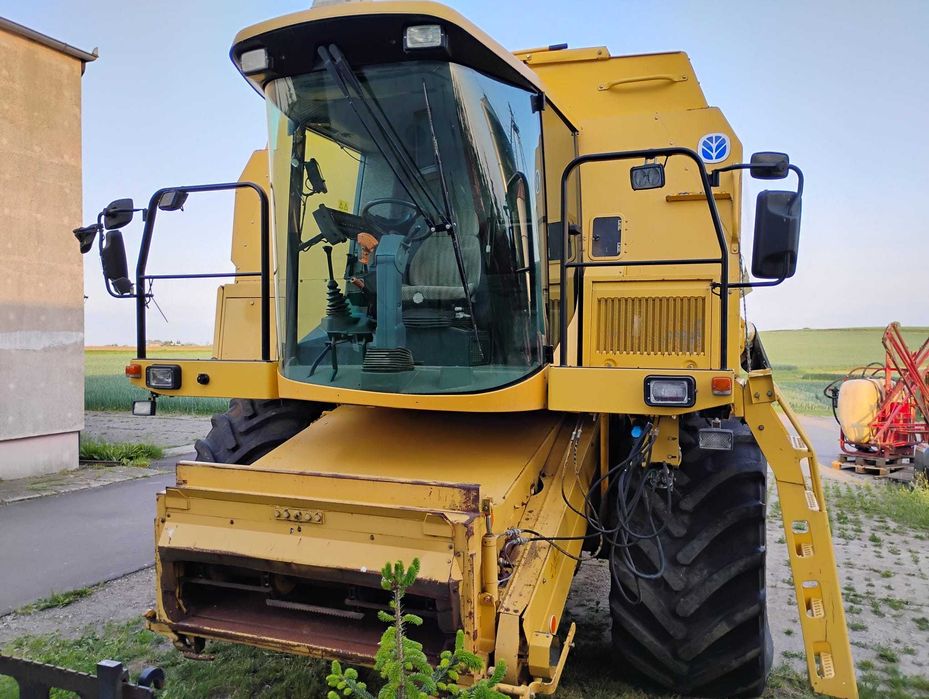 Kombajn New Holland TX68 plus