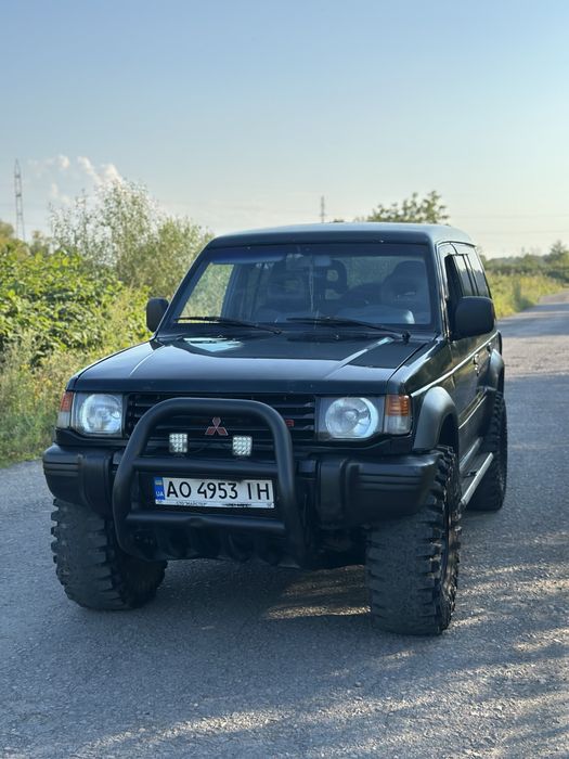 Mitsubishi Pajero II покоління