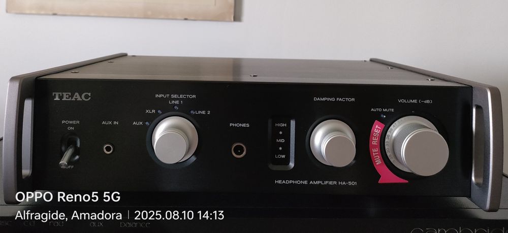 Amplificador de auscultadores TEAC HA-501