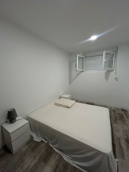 Aluga-se quarto para Casal ou solteiro