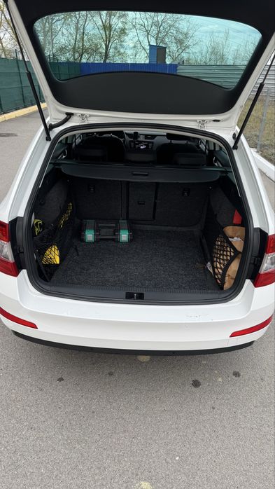 Skoda Octavia A7 1.8 (не крашена)