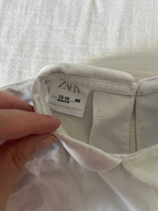 Camisola Zara branca com gola bebé, 12-18 meses