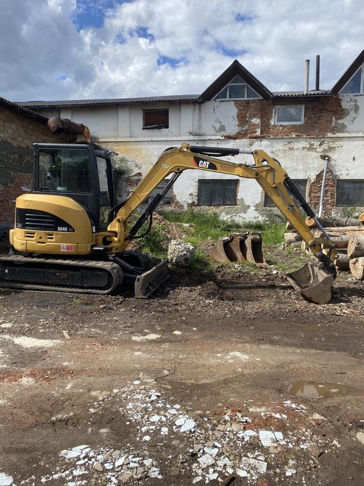 Послуги: міні-екскаватора, самоскида, маніпулятора