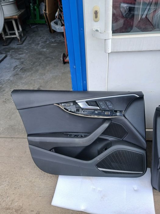 Карта дверна Audi a4 b9, дверні карти