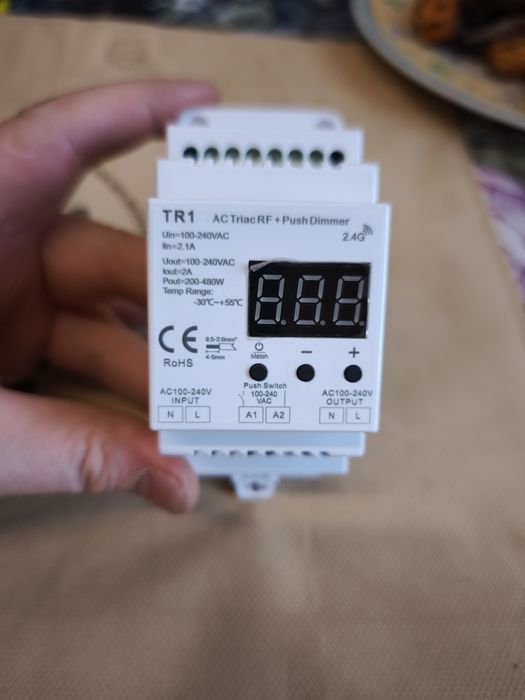 Ledkia Regulador Universal LED Triac RF/Pulsador para Carril DIN 2 A