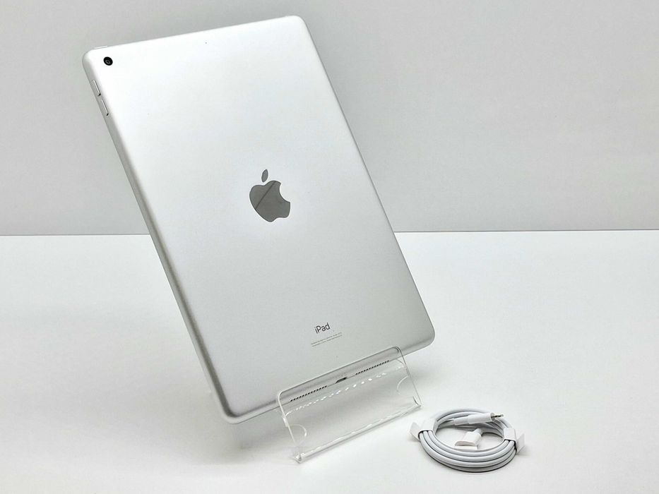 Tablet Apple iPad (8 Gen) 10,2" 3 GB / 32 GB srebrny stan A+ kabel gratis