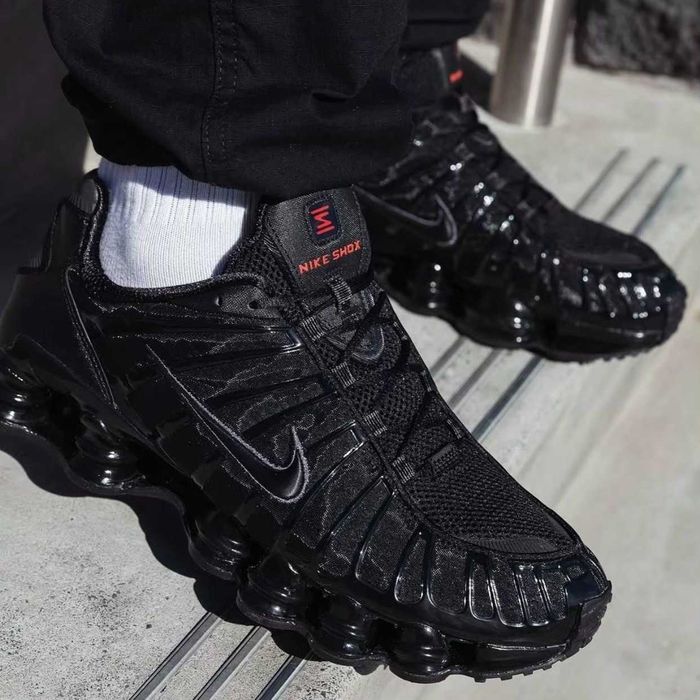 Buty Nike Shox Czarny nowe R.40