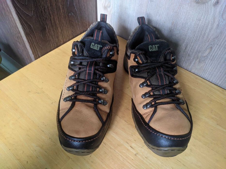 Caterpillar - шкіряні кросівки