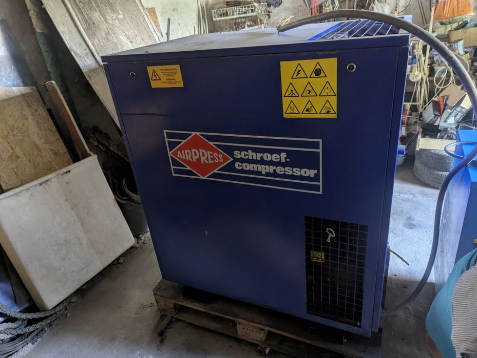 AIRPRESS 10Bar 30kW Kompresor model: 725695 RLE30 przebieg: 11194h