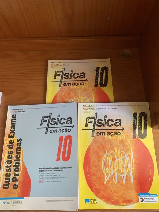 Conjunto de Manual , caderno de atividades e laboratorio fisico quimic