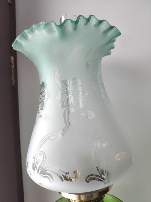 Figuralna sygnowana ogromna emaliowana lampa naftowa n7