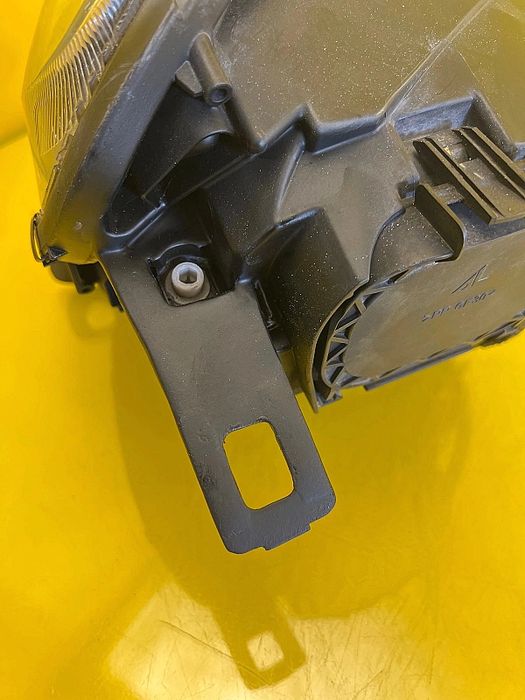 Lampa Lewa Mini Countryman R60 Xenon Nieskrętna
