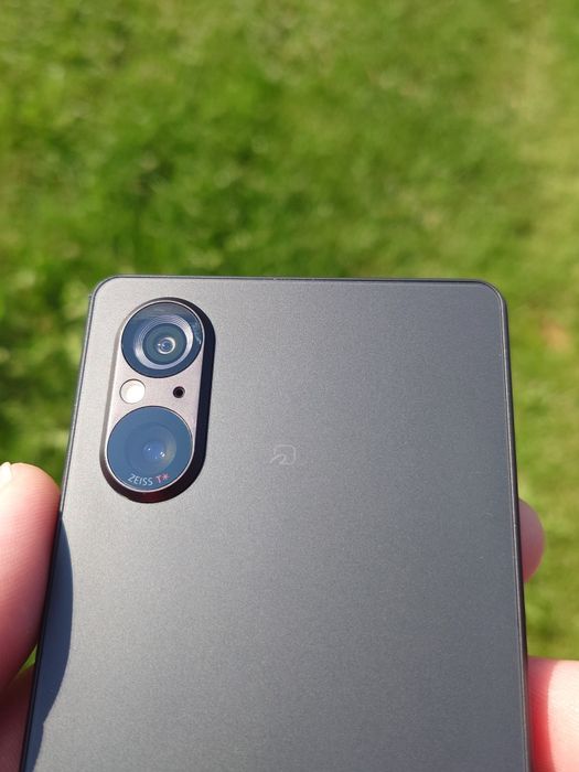 Компактный флагман Sony Xperia 5 v mark5 8/128гб