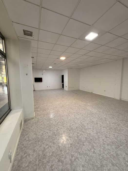 Espaço Comercial para venda em Gaia