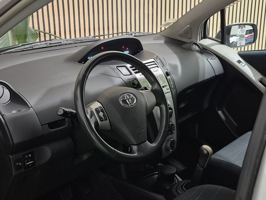 Toyota Yaris - 113.000KM | GARANTIA | NACIONAL
