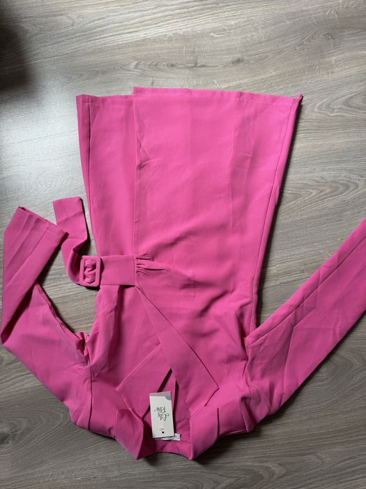 Różowa sukienka marynarka Renée M