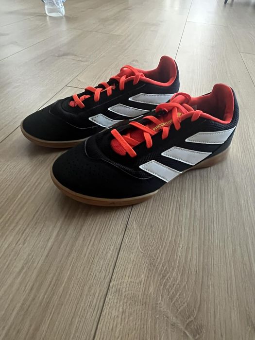 Buty piłkarskie halówki Adidas Predator