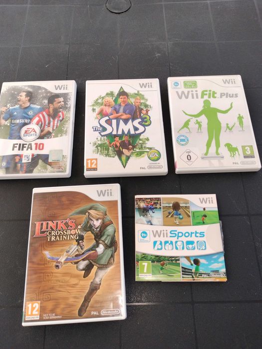 Consola WII como nova com acessórios e jogos