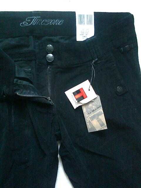 Calças de veludo Timezone com etiqueta