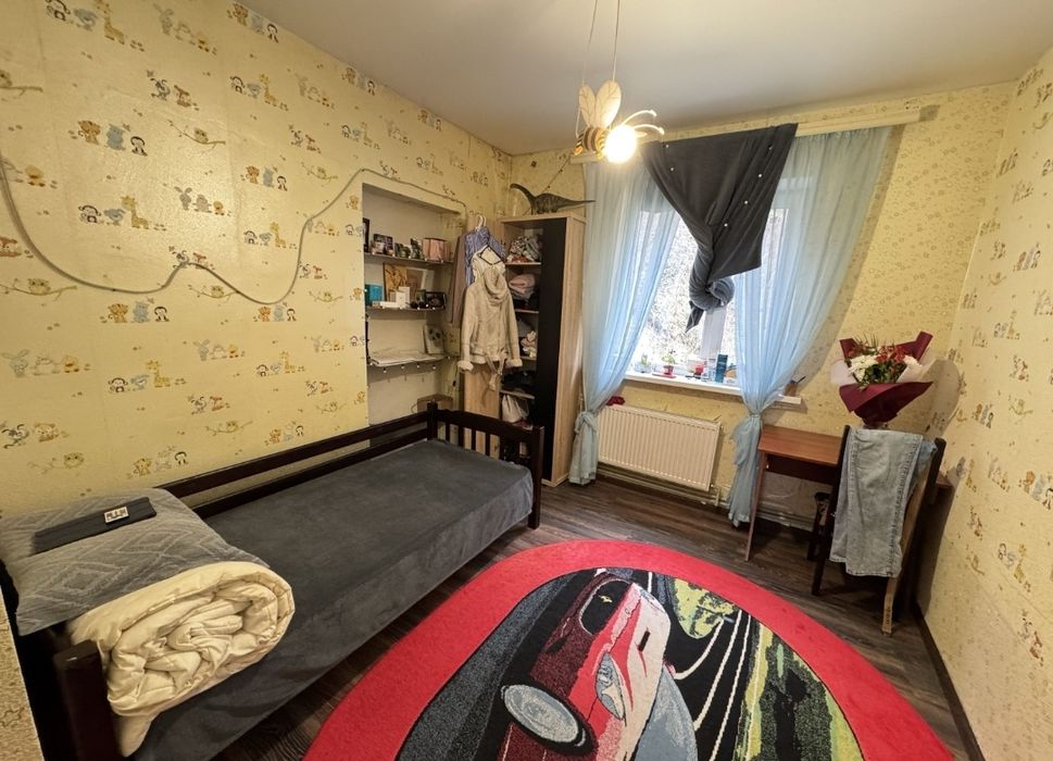 Гарний капітальний будинок в М.Камянка