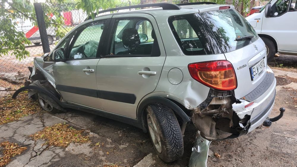 Suzuki SX4  uszkodzone