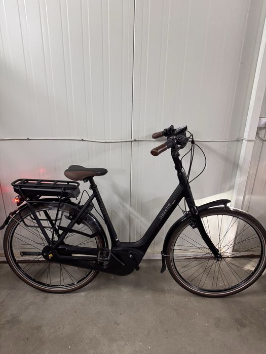 Rower elektryczny Gazelle Orange C8 Bosch jak NOWY batavus sparta cube