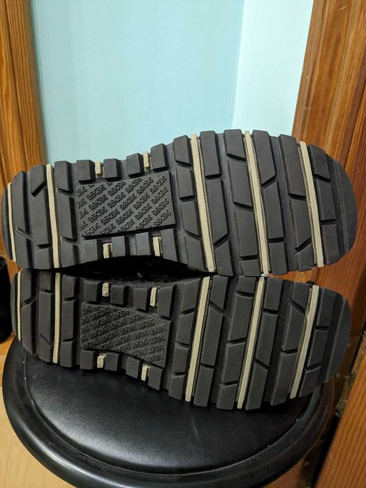 Чобітки      SKECHERS                        .