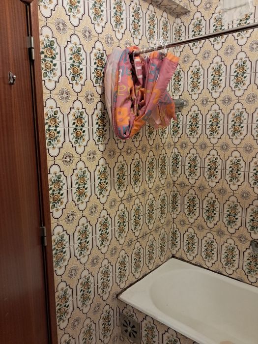 Alugo quarto na portela