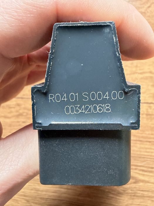 Продам нову  катушку запалювання NGK U5002 158N.