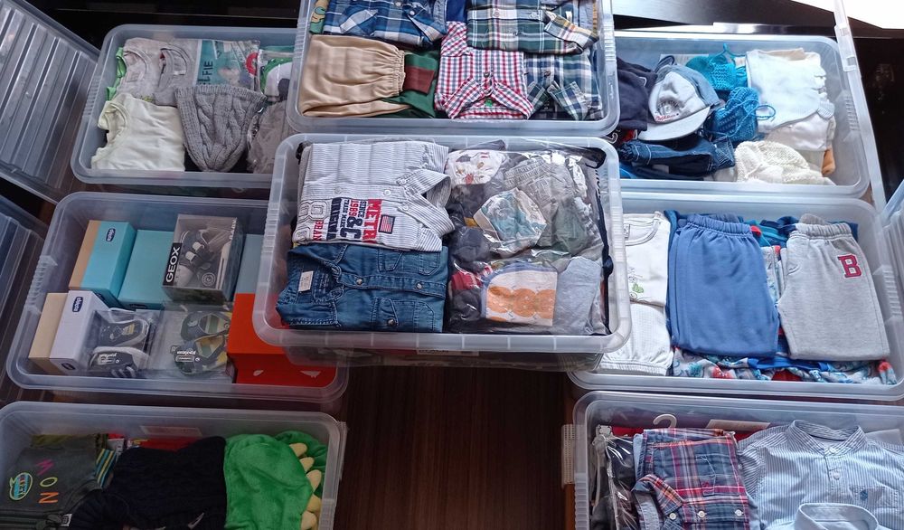 Roupinhas de criança, chuteiras, sapatinhos, dos 0 aos 10 anos