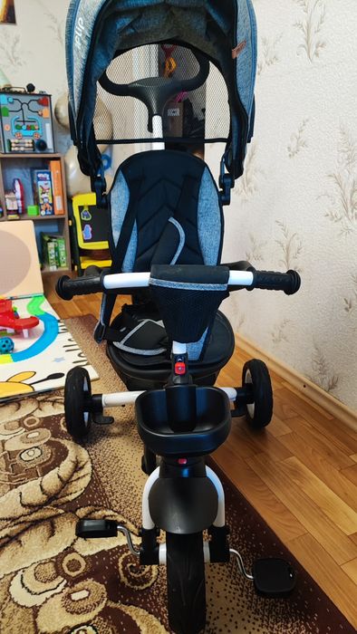 СРЛЧНО. Триколісний велисипед з батьківською ручкою TILLY FLIP T-390