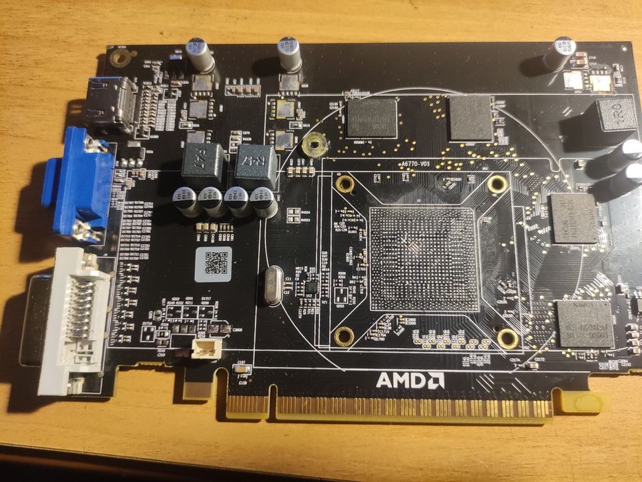 Placa de video AMD 6750 Sucata