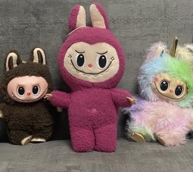 лабубу іграшка.