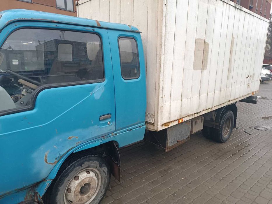 вантажне авто DongFeng2005