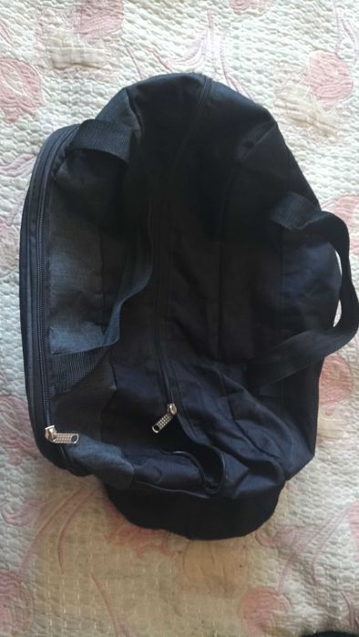 Сумка дорожня середніх розмірів