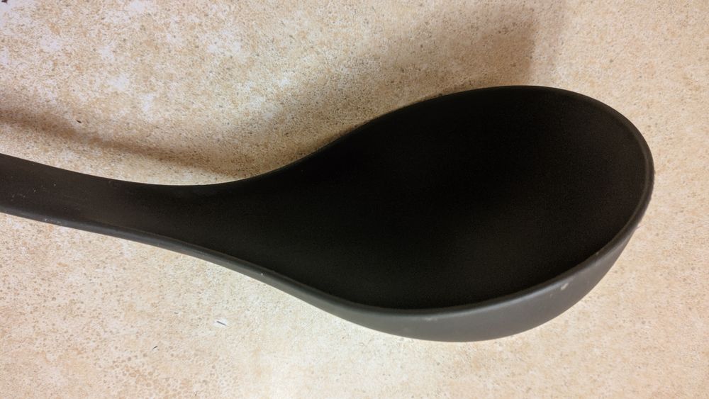 Новый удобный половник с розовой ручкой