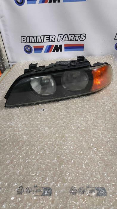 Farol BMW Serie 5 (E39) Esquerdo (Pisca Laranja)