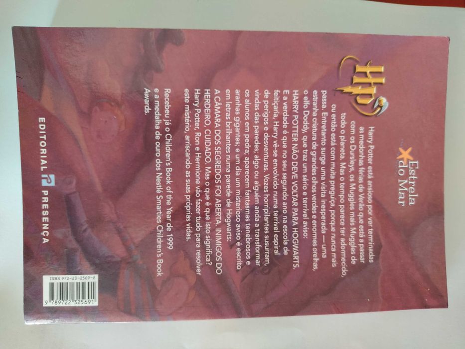Livro Harry Potter e a câmara dos segredos
