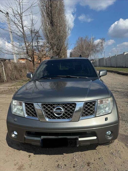 Nissan Pathfinder, Нісан Патфайдер