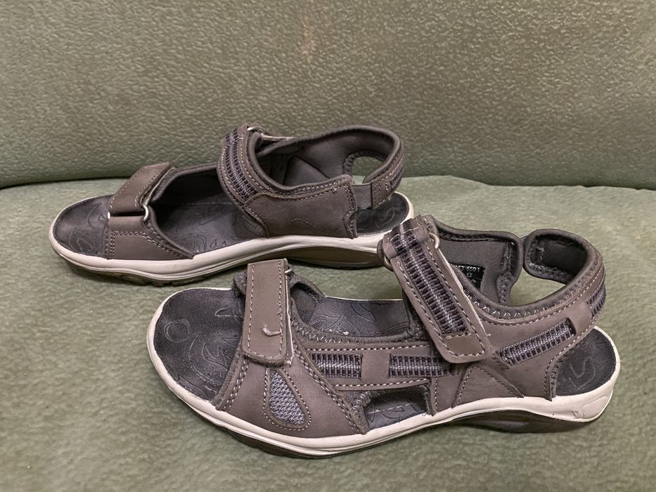 Сандалі жіночі шкіряні 37 розмір