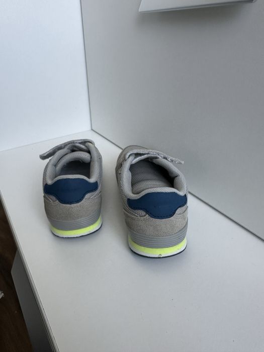 Кросівки від next